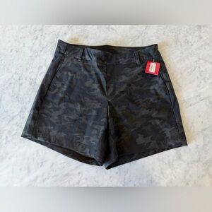 SPANX Black Camo Sunshine Shorts 6” Size M NWOT